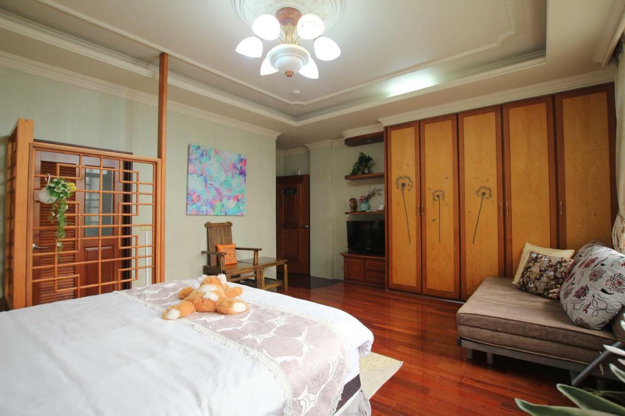 Yilan Pine Villa Homestay La Đông Ngoại thất bức ảnh